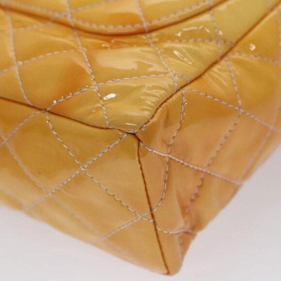 CHANEL Matelasse Chain Shoulder Bag Enamel Yellow CC Auth 106418 - Picture 4 of 16